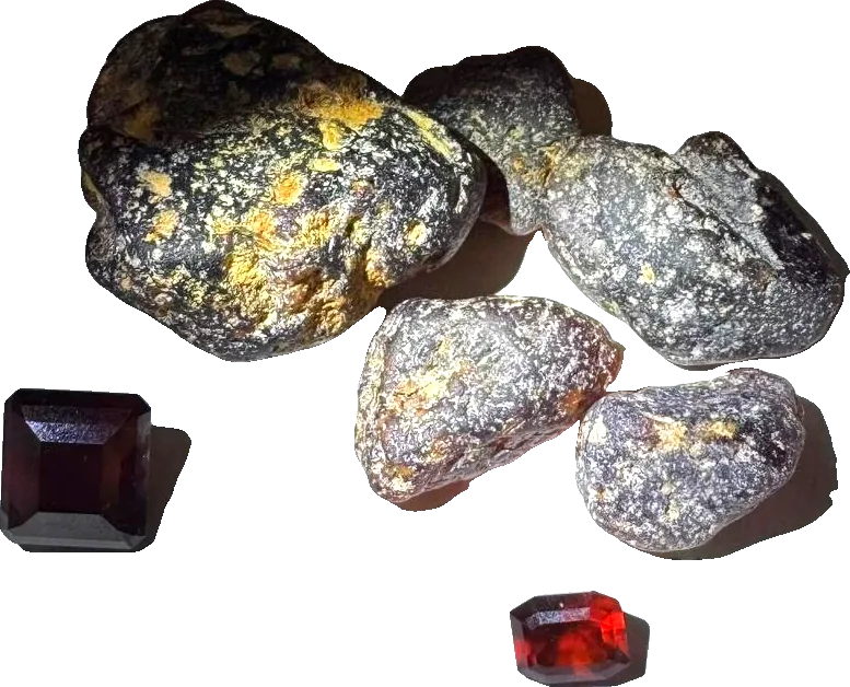 Granates en bruto y tallados